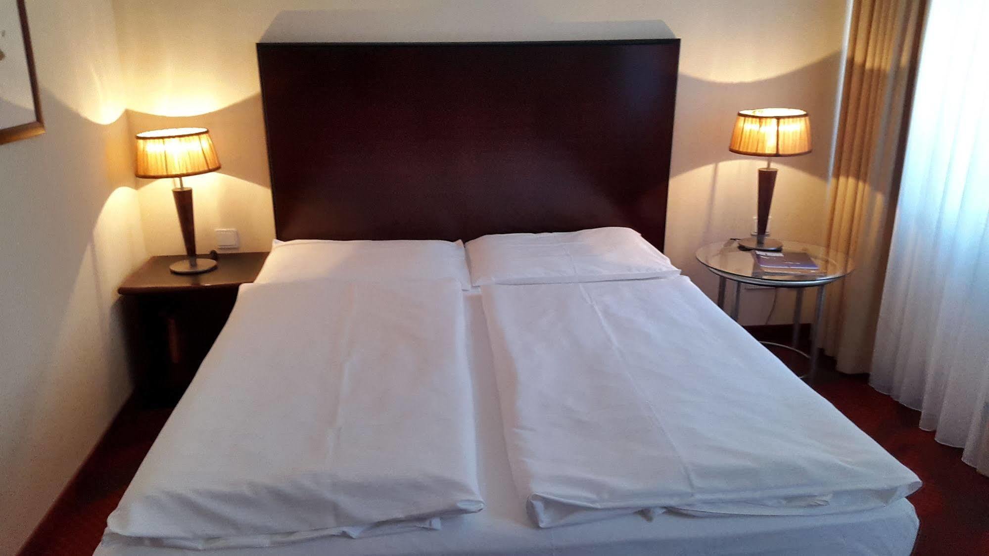 Sorat Hotel Cottbus Rum bild