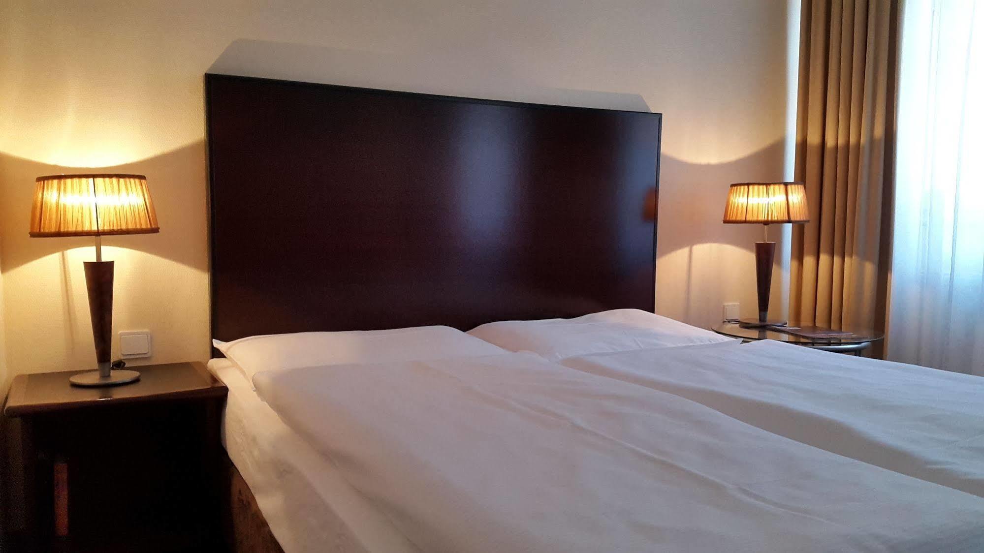 Sorat Hotel Cottbus Rum bild